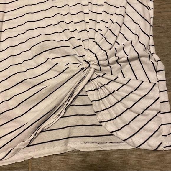 Altar’d State White and Black Striped V-Neck Knotted Front Top Women’s Size XS - Picture 5 of 7